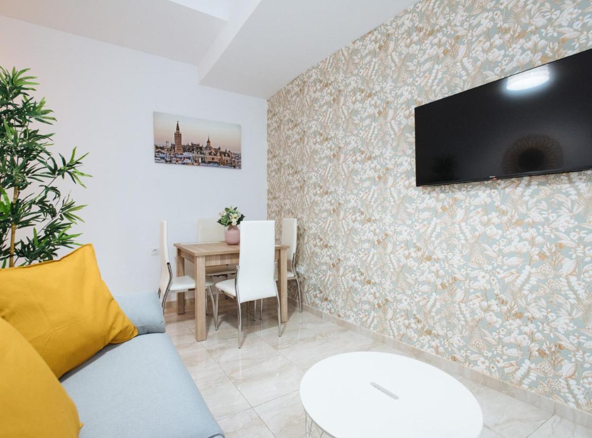 Siete Revueltas Suite Apartment Seville Luaran gambar