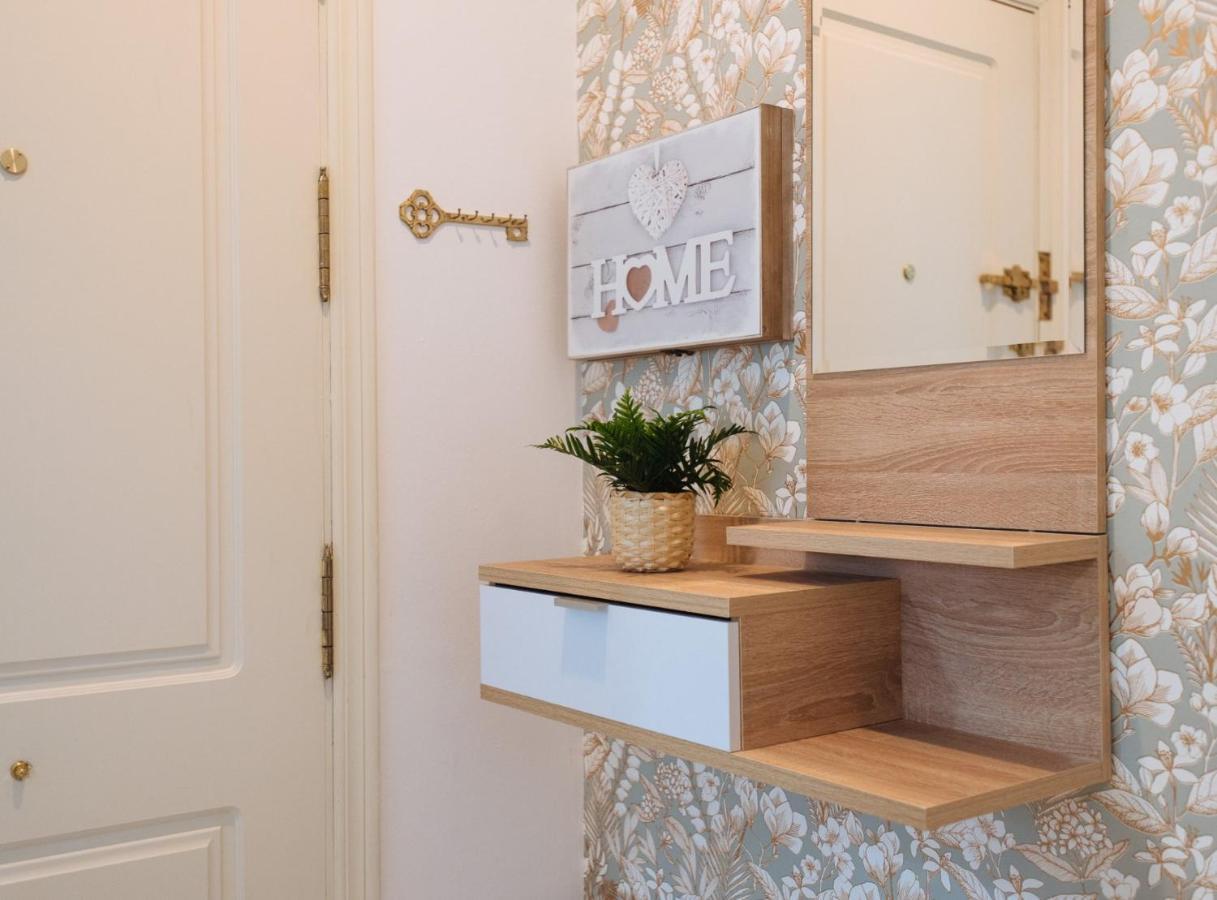 Siete Revueltas Suite Apartment Seville Luaran gambar